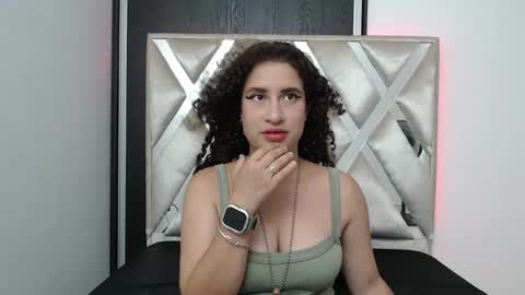 Noamalak bes  online show from November 12, 6:30 pm