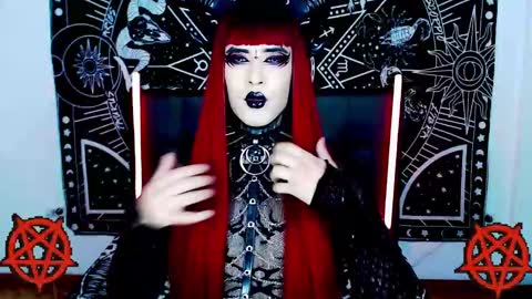 Snapshot of noamy_666 chatting on February 8, 8:52 am caroline online show from February 8, 8:52 am