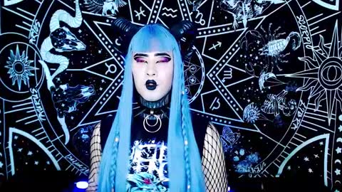 Snapshot of noamy_666 chatting on November 12, 12:55 am caroline online show from November 12, 12:55 am