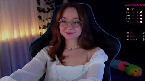 Snapshot of nochnoye_soltse chatting on December 2, 8:11 pm Sun or Luna online show from December 2, 8:11 pm