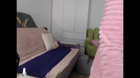 Snapshot of nodarell chatting on May 12, 10:45 am nodarell online show from May 12, 10:45 am