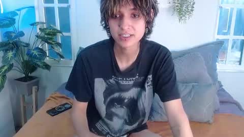 Snapshot of noellee__ chatting on October 4, 1:31 pm CALL ME APRIL online show from October 4, 1:31 pm