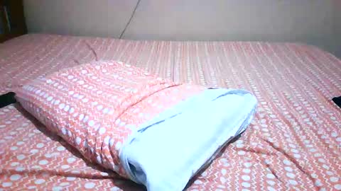 Snapshot of nofacebaby_ chatting on November 8, 3:39 am nofacebaby_ online show from November 8, 3:39 am