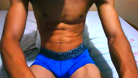 Snapshot of nofacebaby_ chatting on November 13, 3:05 am nofacebaby_ online show from November 13, 3:05 am