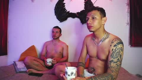 noha_and_iam1 online show from April 12, 11:26 am