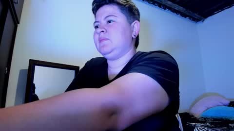 Snapshot of noha_whiite chatting on November 6, 12:44 am Noha online show from November 6, 12:44 am