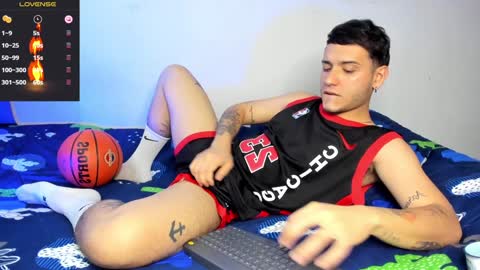 Snapshot of noha_white chatting on December 10, 6:28 pm Noha online show from December 10, 6:28 pm