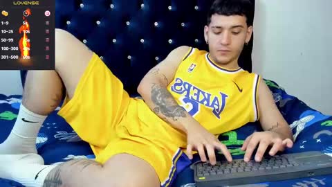Snapshot of noha_white chatting on February 10, 9:15 pm Noha online show from February 10, 9:15 pm