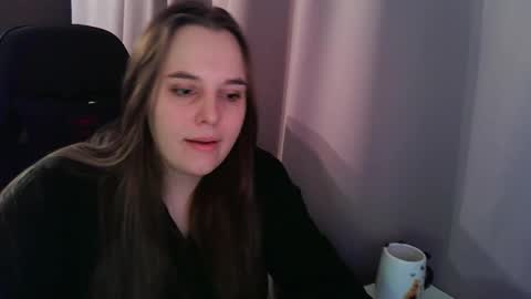 Snapshot of noir_ember_ chatting on October 18, 12:39 pm noir_ember_ online show from October 18, 12:39 pm