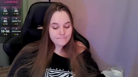 noir_ember_ online show from March 22, 4:54 pm