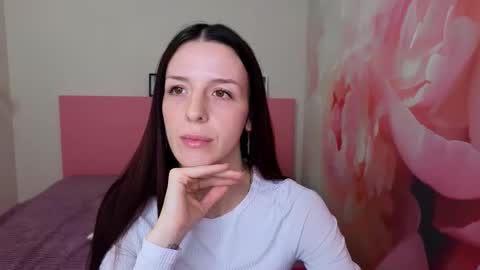 NoirDiva online show from March 9, 12:53 pm