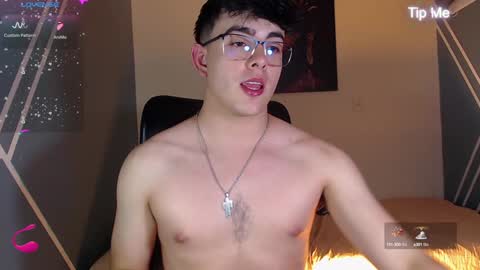 Nolan  online show from December 1, 8:42 pm