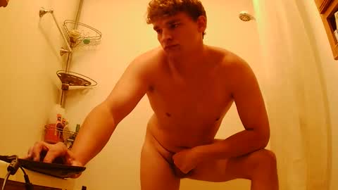 Snapshot of noname763904 chatting on December 1, 11:43 pm Curly online show from December 1, 11:43 pm