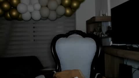 Ara online show from November 7, 11:27 pm