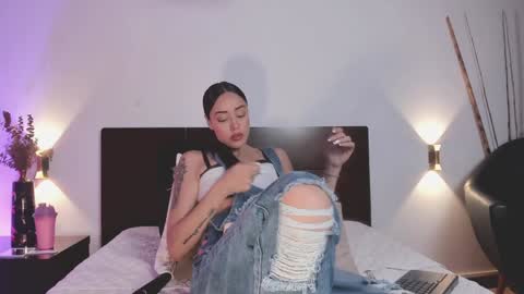 Snapshot of nora_dasilva chatting on January 30, 1:22 am Nora Da Silva online show from January 30, 1:22 am