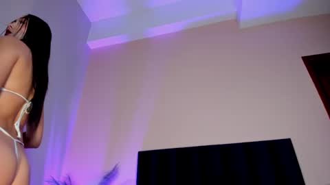 Snapshot of nora_dasilva chatting on November 13, 1:37 am Nora Da Silva online show from November 13, 1:37 am