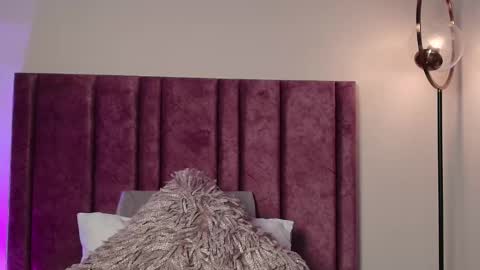 Snapshot of nora_dasilva chatting on November 28, 2:42 pm Nora Da Silva online show from November 28, 2:42 pm