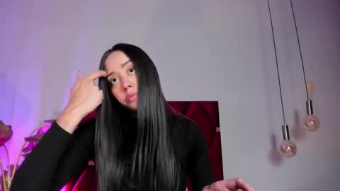 Snapshot of nora_dasilva chatting on December 17, 12:38 am Nora Da Silva online show from December 17, 12:38 am