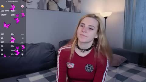 Snapshot of noradunn chatting on October 23, 10:25 am Elina online show from October 23, 10:25 am