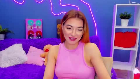 NoraSun online show from March 12, 7:06 pm