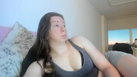 Emily snow online show from January 15, 10:24 pm