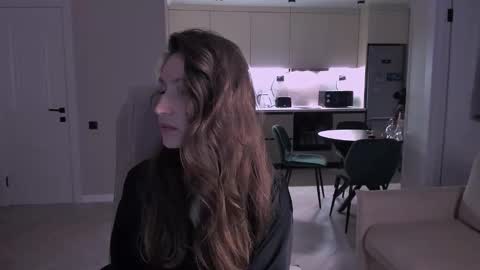 Snapshot of north_valkyrie chatting on October 1, 11:33 pm Hazel online show from October 1, 11:33 pm