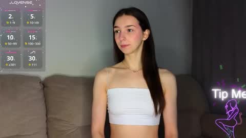 Hello My name is Helene NTMU  Finger up if u like what u see online show from April 5, 2:03 pm