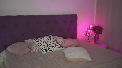 Tina online show from February 15, 5:28 pm