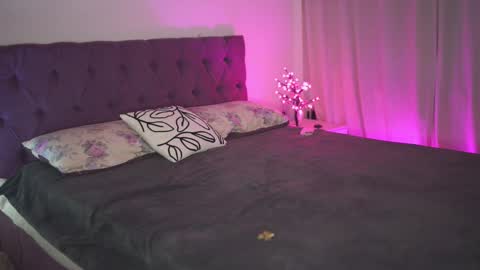 Tina online show from March 4, 1:01 am