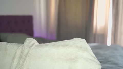 Tina online show from September 11, 10:15 am