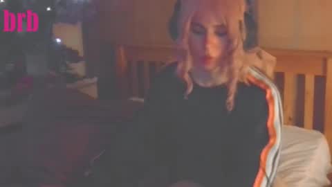 Lucy online show from October 17, 1:31 am