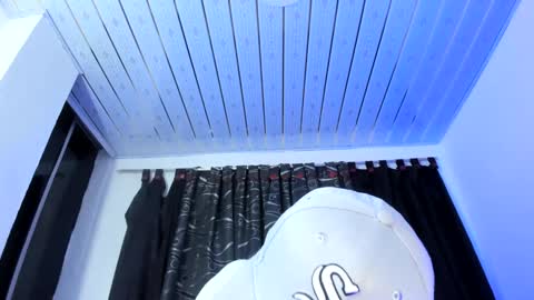 Snapshot of nova_sex1 chatting on December 10, 5:17 am nova online show from December 10, 5:17 am