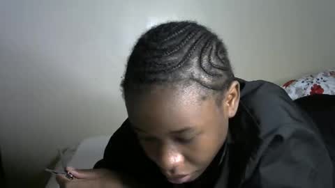 novaah online show from November 28, 2:14 am