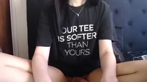 Snapshot of novafrey chatting on November 12, 9:03 pm Olivia online show from November 12, 9:03 pm