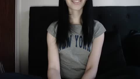 Snapshot of novafrey chatting on November 17, 1:06 pm Olivia online show from November 17, 1:06 pm