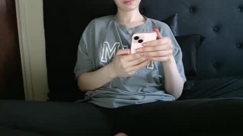 Snapshot of novafrey chatting on April 28, 7:30 pm Olivia online show from April 28, 7:30 pm