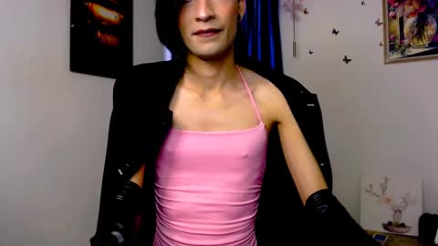 Snapshot of novanyx11 chatting on February 24, 10:58 pm Nova... online show from February 24, 10:58 pm