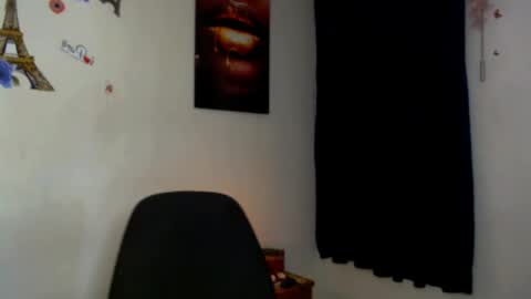 Snapshot of novanyx11 chatting on September 25, 9:51 pm Nova... online show from September 25, 9:51 pm