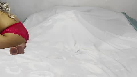 novavioleta online show from April 1, 3:29 am