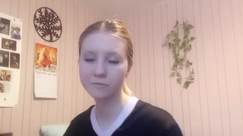 Sari  It is my first day  online show from February 22, 2:37 pm