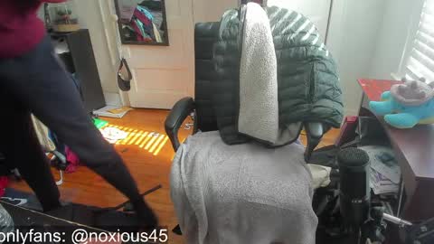 Noxious online show from April 19, 8:00 pm