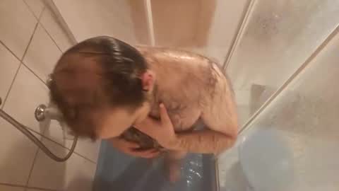 Snapshot of nudechiller chatting on November 20, 3:45 pm Vinz... online show from November 20, 3:45 pm