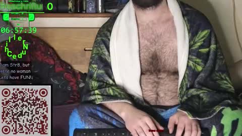 Snapshot of nudechiller chatting on December 14, 5:57 am Vinz... online show from December 14, 5:57 am