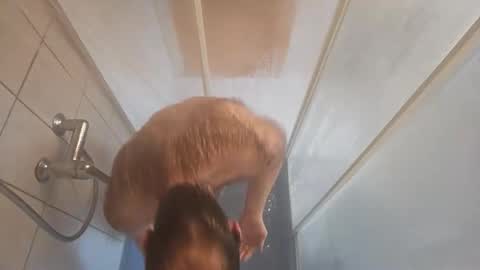 Snapshot of nudechiller chatting on December 15, 11:36 am Vinz... online show from December 15, 11:36 am