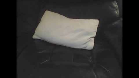 nudestud887 online show from December 5, 11:29 pm