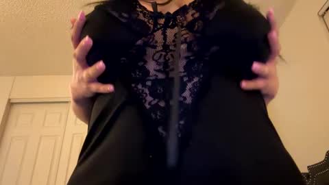 Snapshot of numb__nut chatting on January 1, 4:18 am numb__nut online show from January 1, 4:18 am