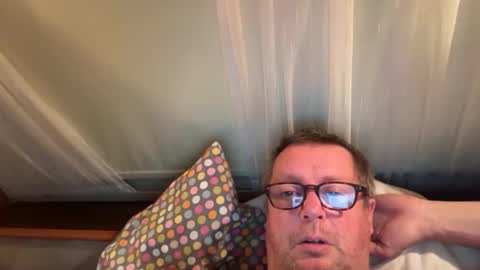 Snapshot of nurod chatting on December 1, 5:23 am nurod online show from December 1, 5:23 am