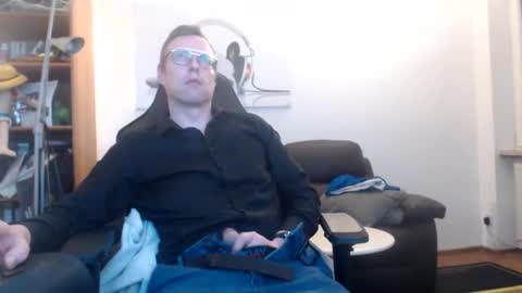 Snapshot of nursefan chatting on December 18, 6:47 pm nursefan online show from December 18, 6:47 pm