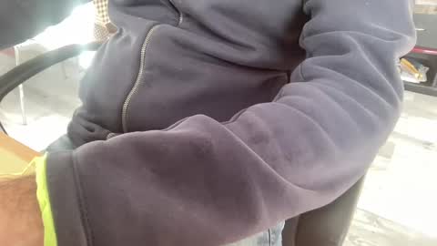 Snapshot of nuvolosoturin chatting on December 4, 9:18 am nuvolosoturin online show from December 4, 9:18 am