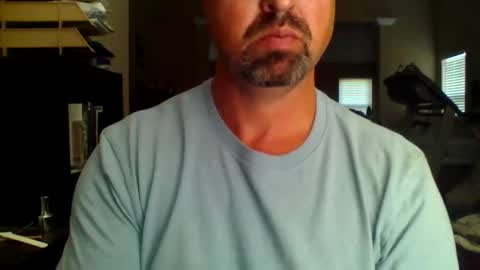 nvrenuff1979 online show from September 14, 12:37 pm